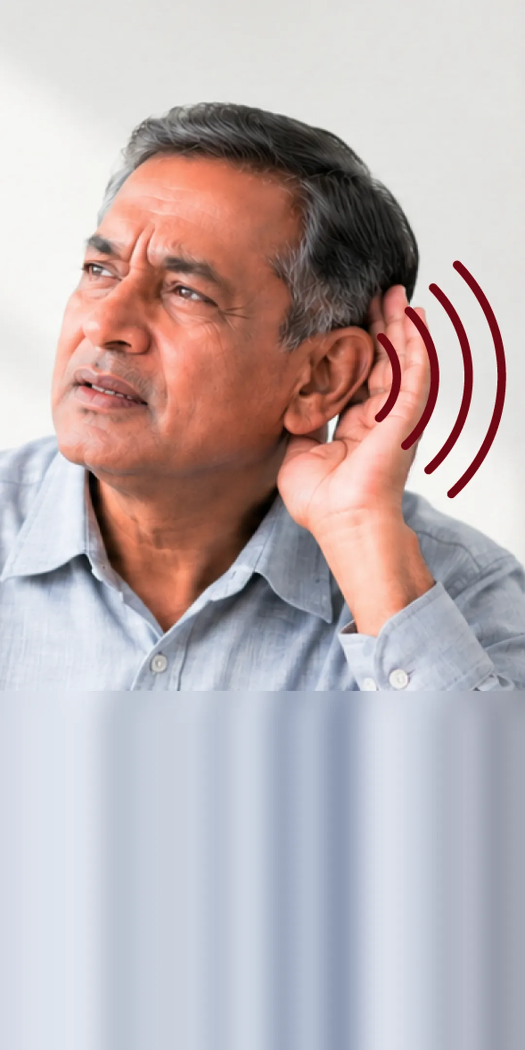 কানে হাত রেখে শোনার চেষ্টা করছেন এক প্রবীণ ভদ্রলোক